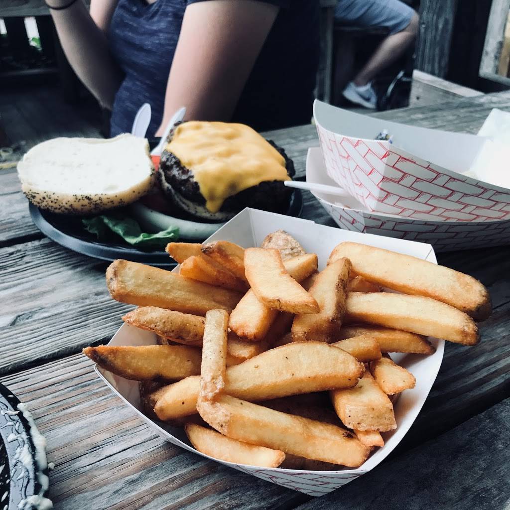 The Le Tub Saloon | restaurant | 1100 N Ocean Dr, Hollywood, FL 33019, USA | 9549219425 OR +1 954-921-9425