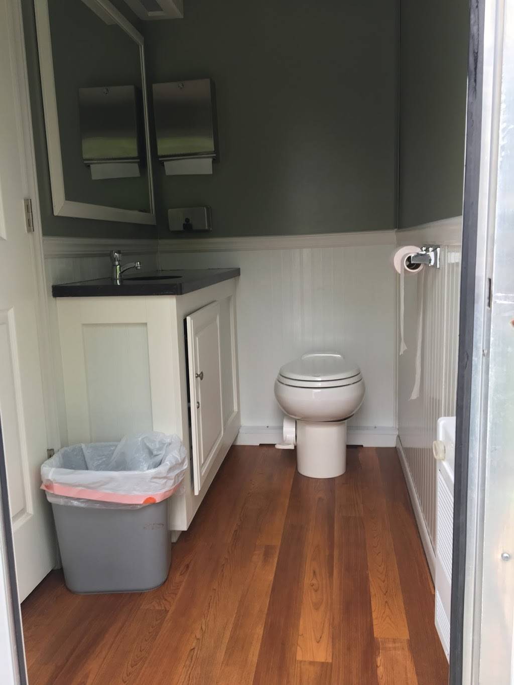 Smith & Boles Cleaning Company | restaurant | 20th W Diamond St, Philadelphia, PA 19121, USA | 2672065128 OR +1 267-206-5128