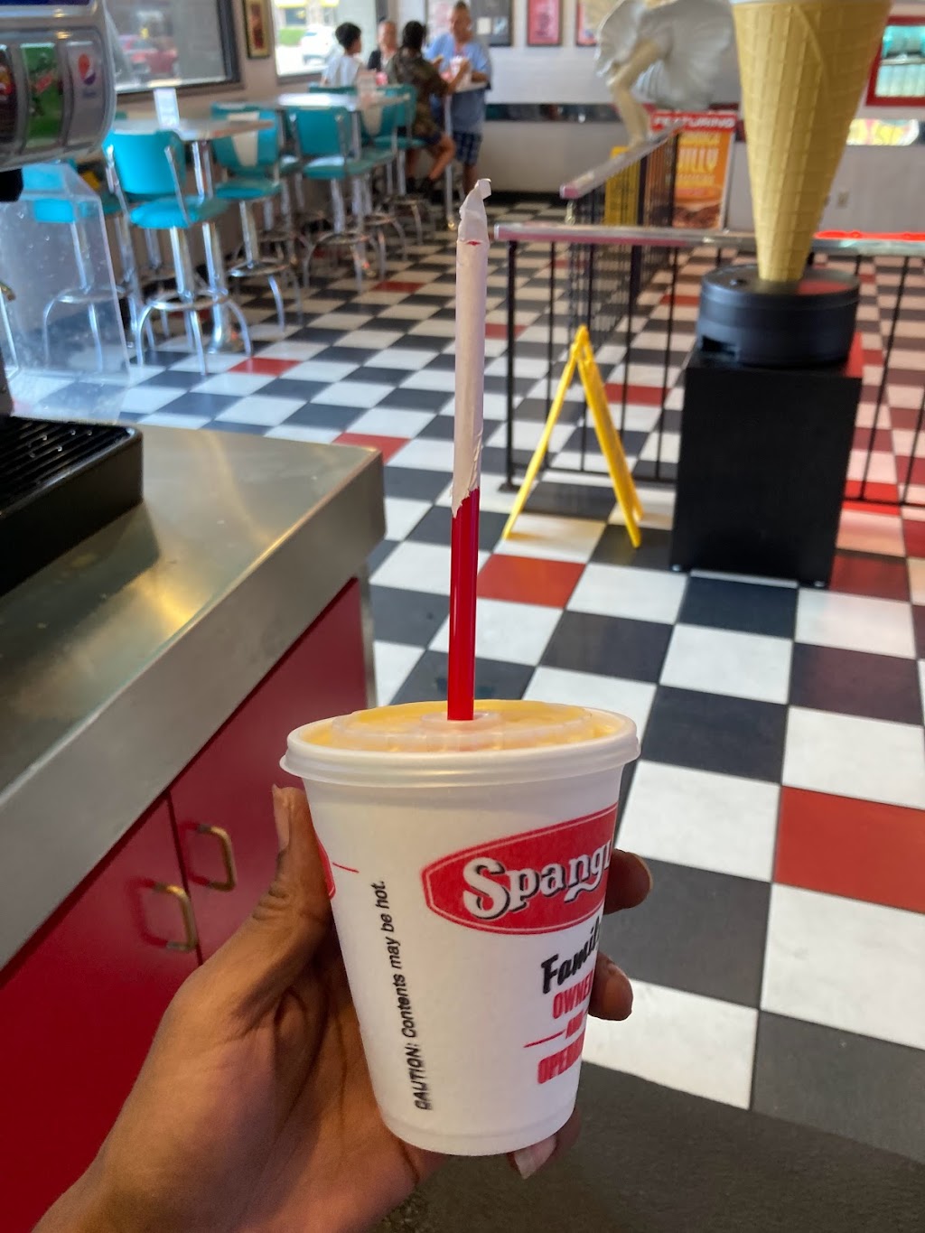 Spangles | restaurant | 612 S Broadway St, Wichita, KS 67202, USA | 3162676969 OR +1 316-267-6969