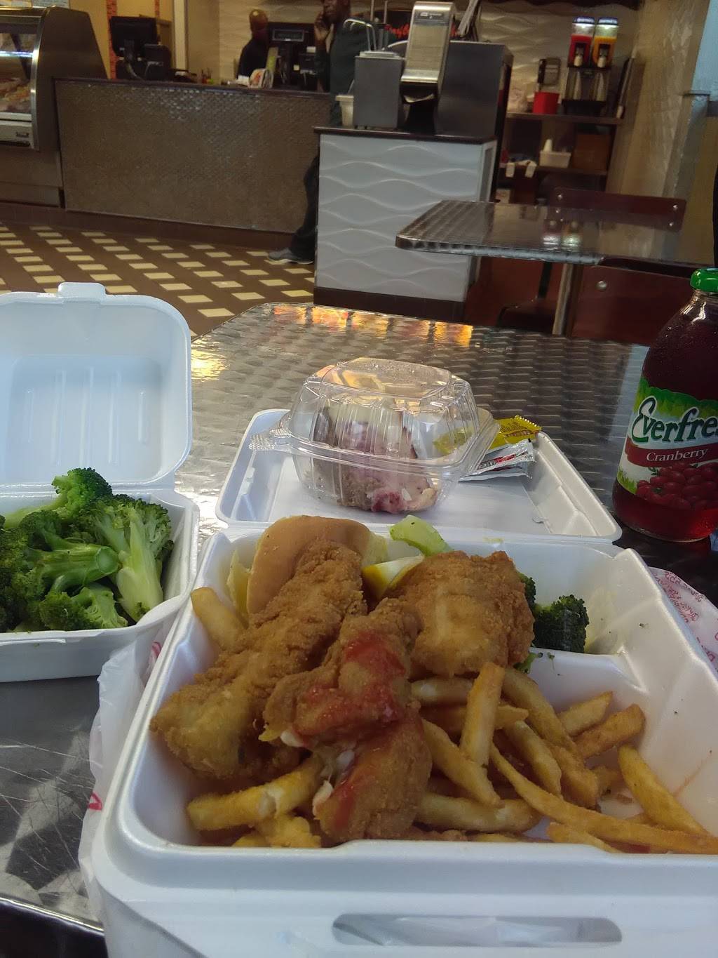 Camerons Seafood | restaurant | 6150 Woodland Ave, Philadelphia, PA 19142, USA | 2157269800 OR +1 215-726-9800