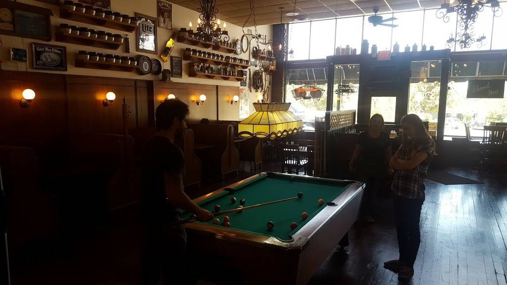 Smokin Jakes | restaurant | 117 Broadway St, Arnolds Park, IA 51331, USA | 7123325152 OR +1 712-332-5152