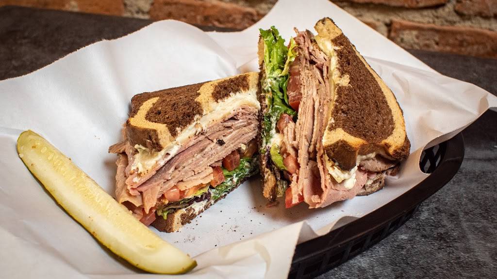 The Broadway Deli & Lounge | restaurant | 316 SW Washington St, Peoria, IL 61602, USA | 3094319708 OR +1 309-431-9708