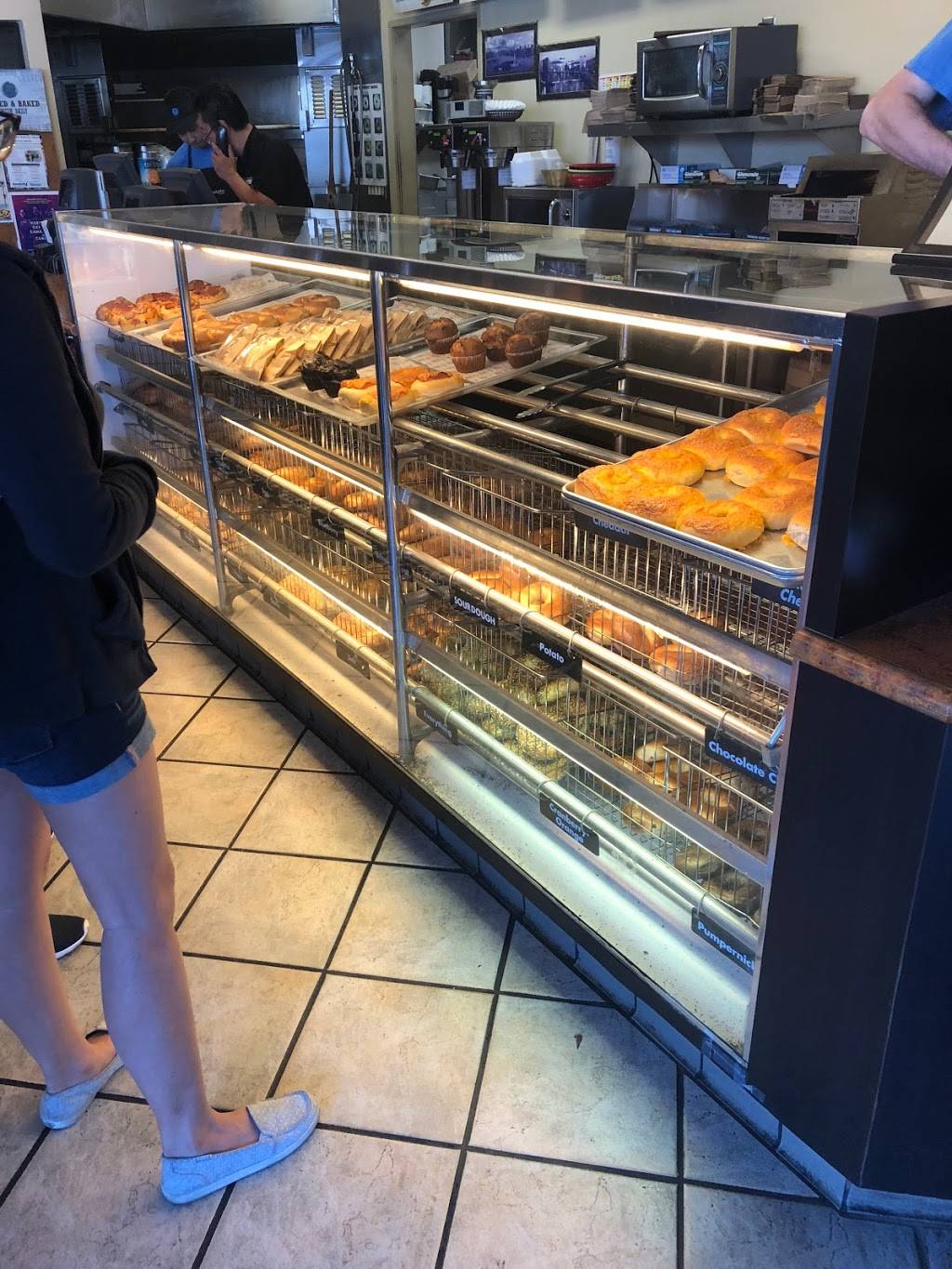 Manhattan Bagel | bakery | 585 W Channel Islands Blvd, Port Hueneme, CA 93041, USA | 8059843550 OR +1 805-984-3550