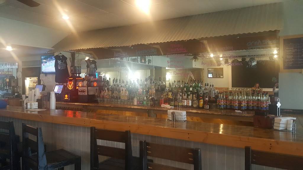 Champion Beach House & Bar | restaurant | 4551 Mahoning Ave, Warren, OH 44483, USA | 3304696993 OR +1 330-469-6993