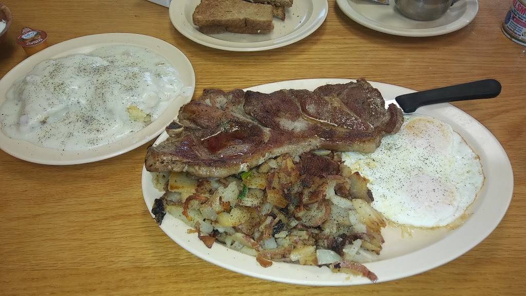 Mias Country Kitchen | restaurant | 3323 W Florida Ave, Hemet, CA 92545, USA | 9516521469 OR +1 951-652-1469