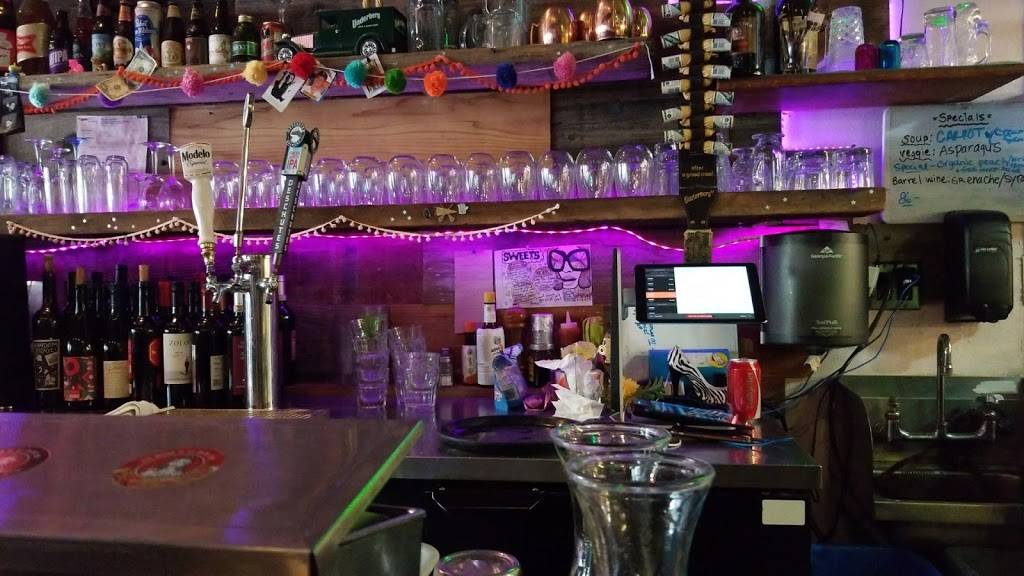 Emmys Spaghetti Shack | restaurant | 3230 Mission St, San Francisco, CA 94110, USA | 4152062086 OR +1 415-206-2086