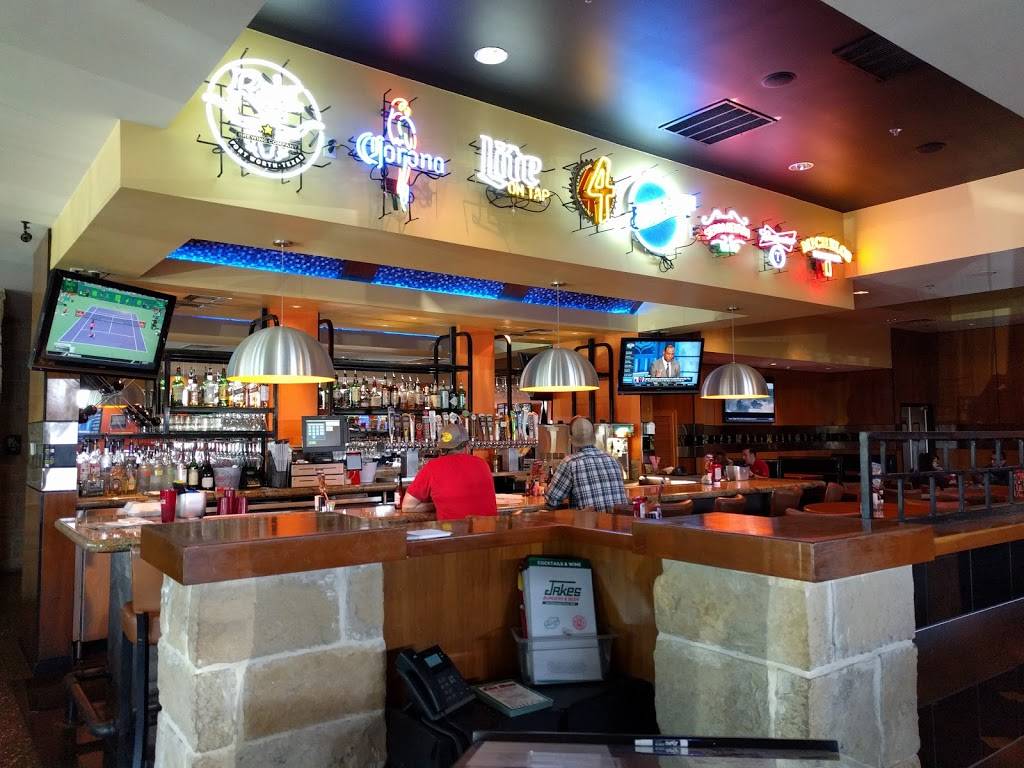 Jakes Burgers and Beer | restaurant | 6600 North Fwy #100, Fort Worth, TX 76137, USA | 8177375253 OR +1 817-737-5253