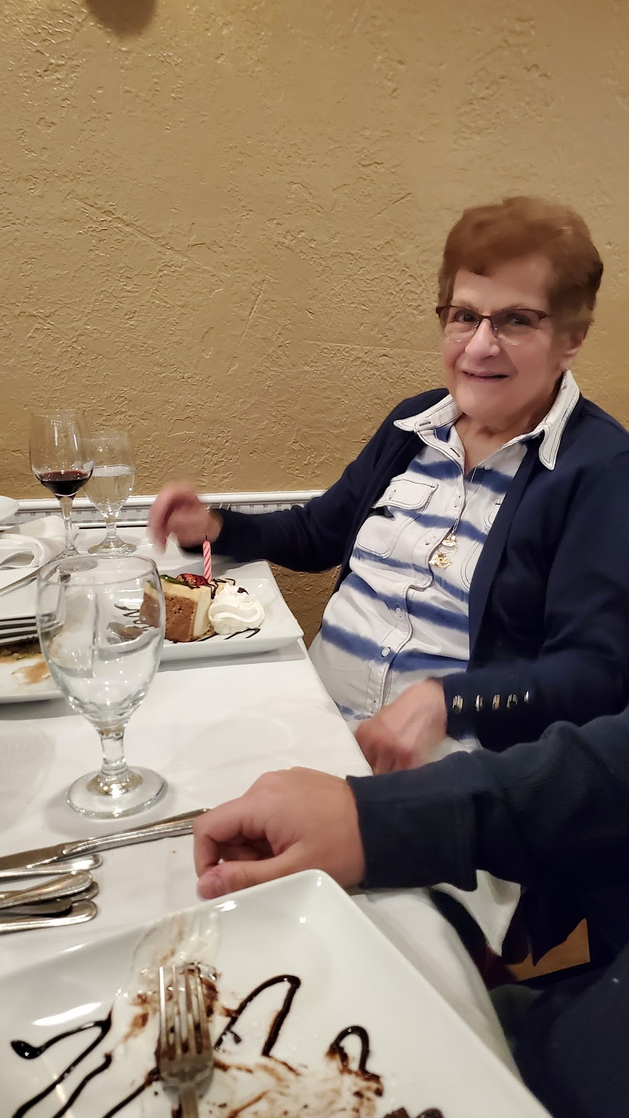 Ciao Bella | restaurant | 690 River Rd, New Milford, NJ 07646, USA | 2014837494 OR +1 201-483-7494