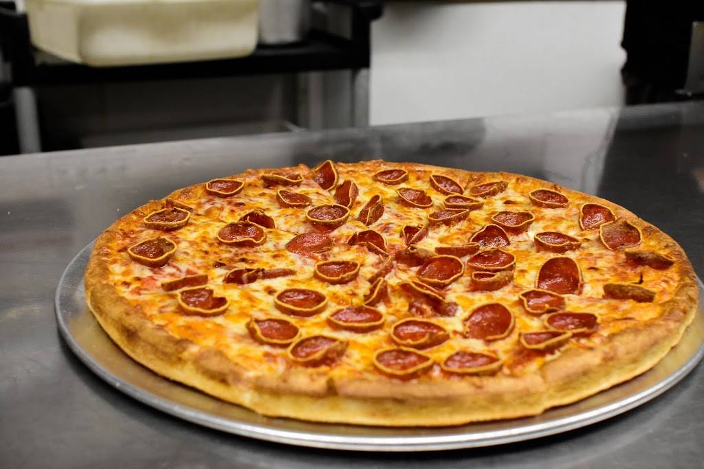 Four Brothers Pizzaria & Restaurant | restaurant | 254 Old Forge Rd, East Greenwich, RI 02818, USA | 4018840040 OR +1 401-884-0040