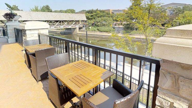 MidiCi The Neapolitan Pizza Company | restaurant | 135 Water St suite 101, Naperville, IL 60540, USA | 6304458054 OR +1 630-445-8054