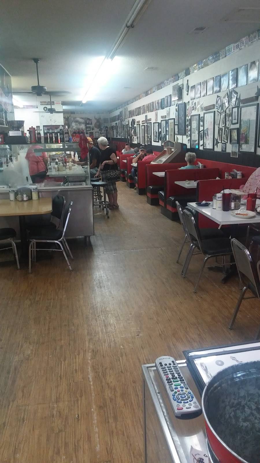 Rockabilly Cafe | restaurant | 103 S Front St, Selmer, TN 38375, USA | 7316456070 OR +1 731-645-6070