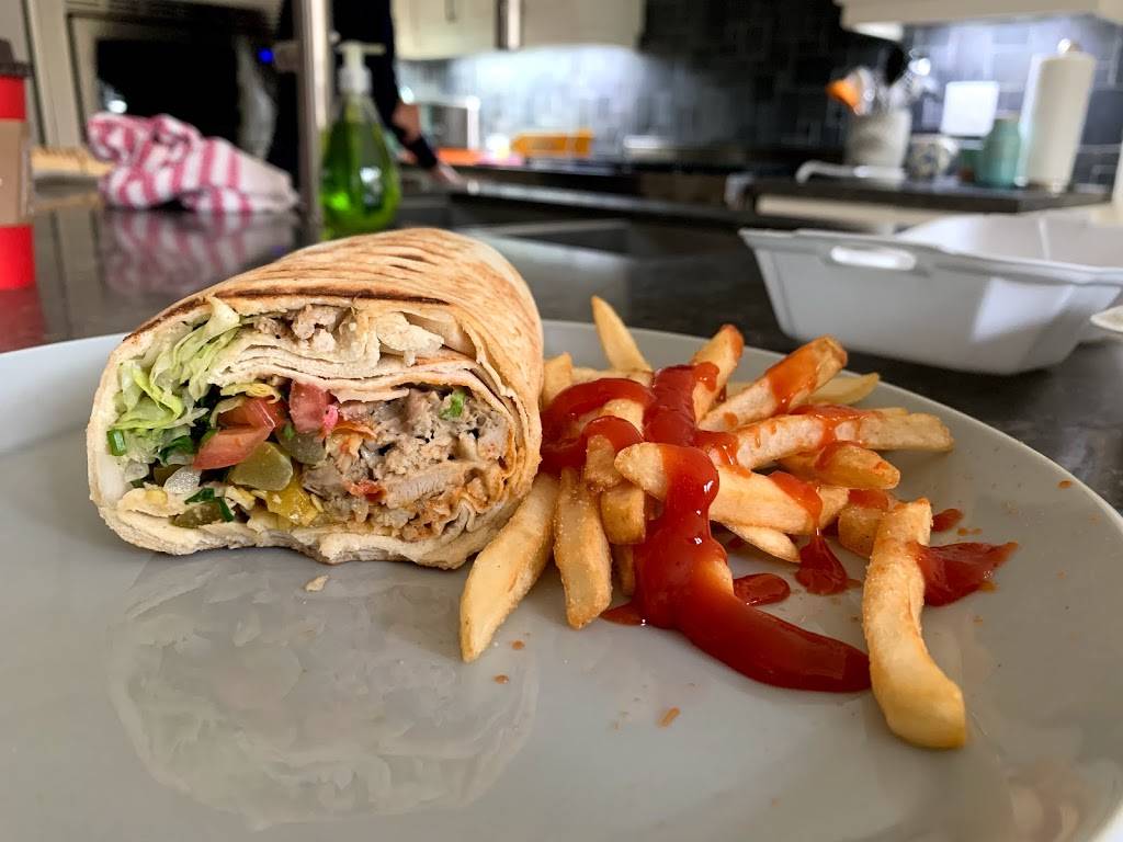 Lazeez Shawarma | restaurant | 5618 Tenth Line W e7, Mississauga, ON L5M 7L9, Canada | 9052859996 OR +1 905-285-9996