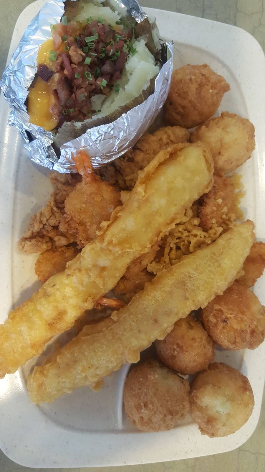 Captain Ds | restaurant | 8923 OH-66, Defiance, OH 43512, USA | 4197842004 OR +1 419-784-2004