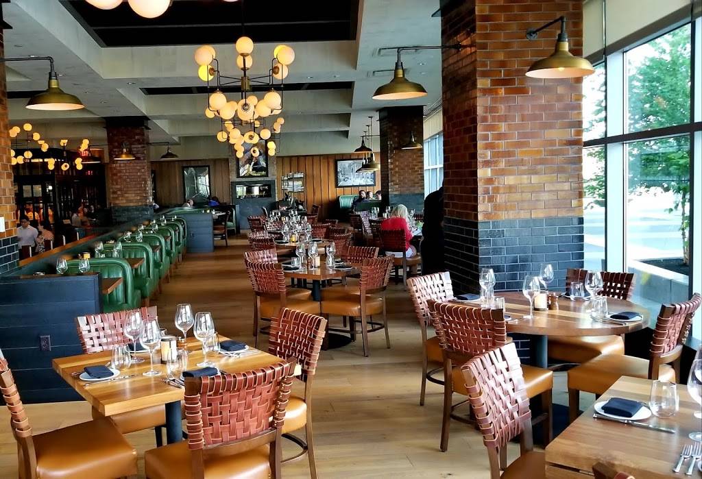 Rail Stop Restaurant & Bar | restaurant | 96 Guest St, Boston, MA 02135, USA | 6172540044 OR +1 617-254-0044