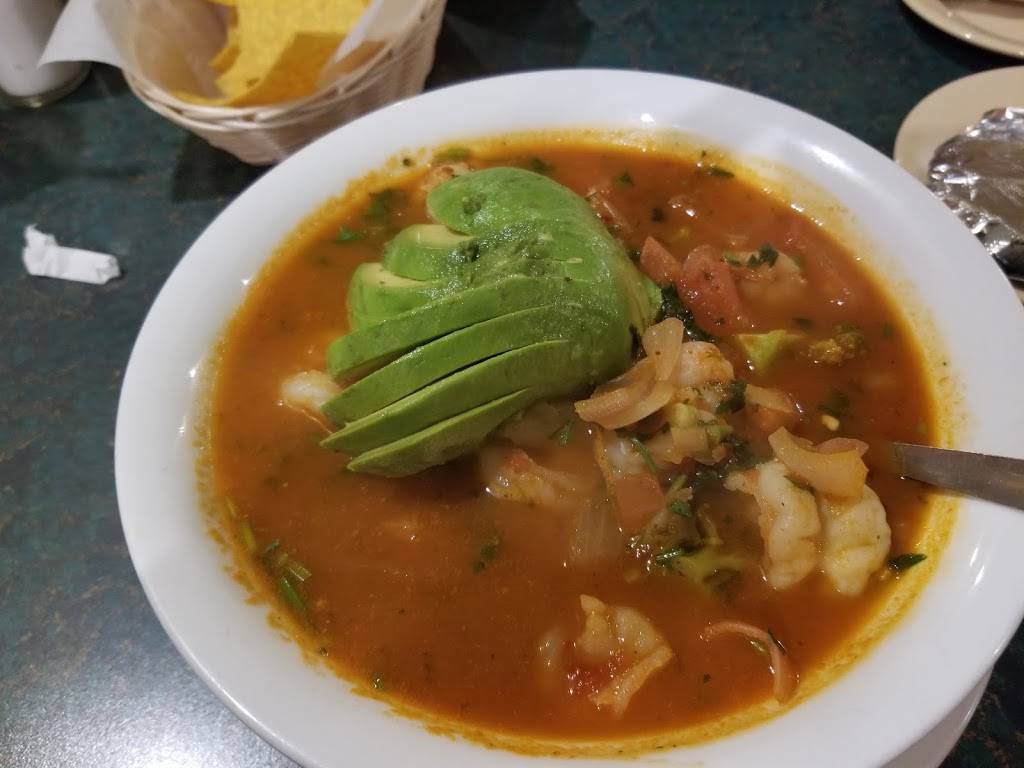 Los Magueyes Mexican Restaurant | restaurant | 1329 S Webster Ave, Green Bay, WI 54301, USA | 9204303755 OR +1 920-430-3755