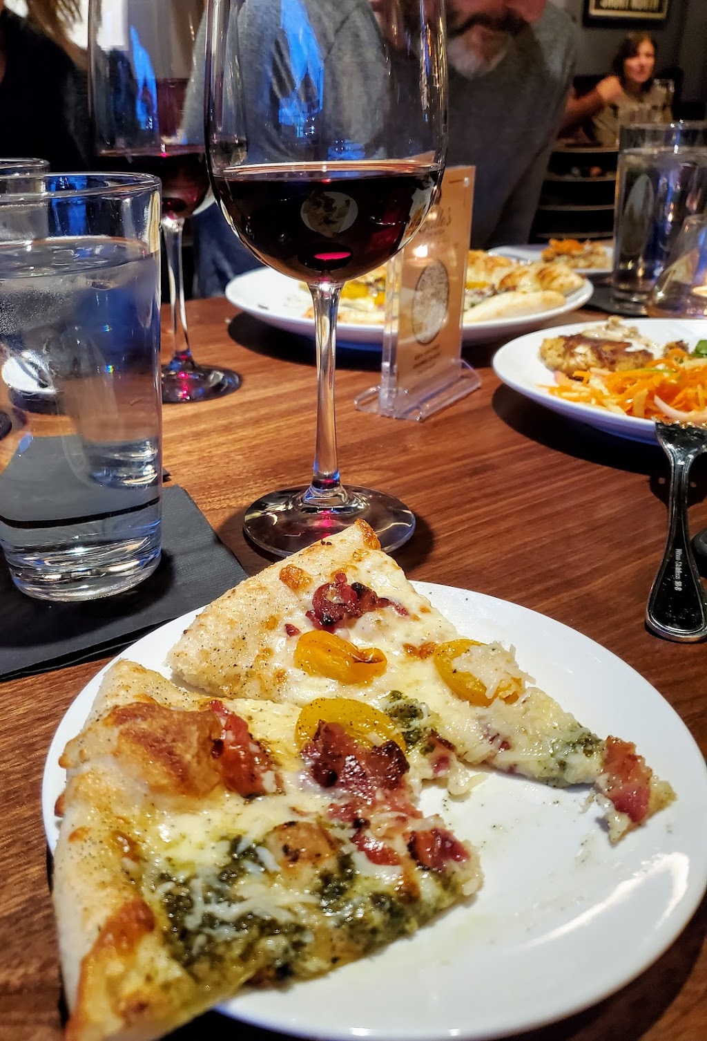 Gallos on High | restaurant | 4215 N High St, Columbus, OH 43214, USA | 6146746223 OR +1 614-674-6223