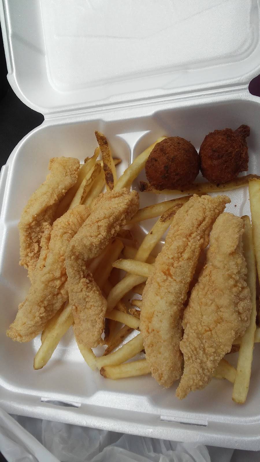 Catfish King Restaurant | restaurant | 6940 S Cockrell Hill Rd, Dallas, TX 75236, USA | 9722968203 OR +1 972-296-8203