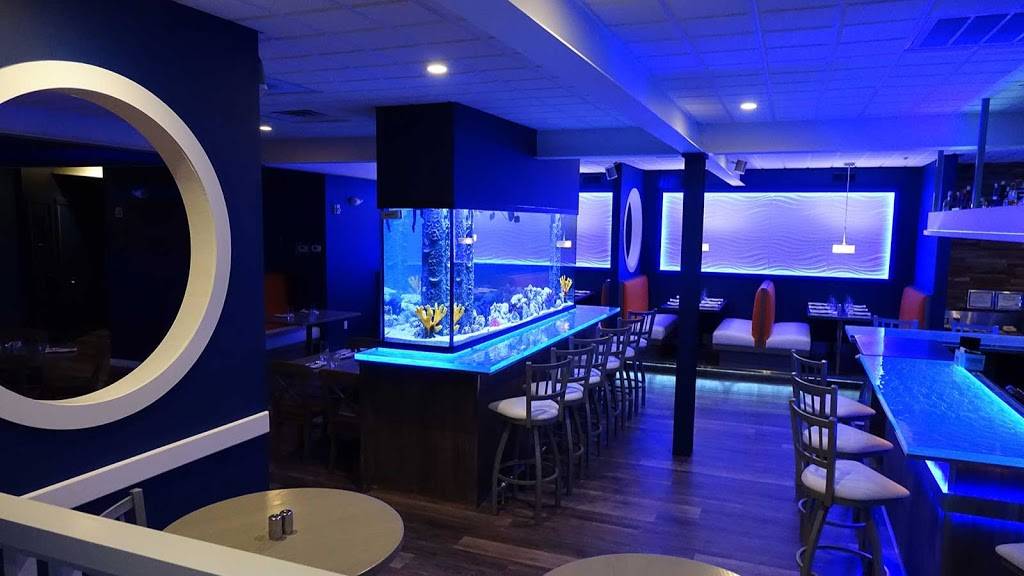 Fins Bar & Grille | restaurant | 142 Decatur St, Cape May, NJ 08204, USA | 6098843449 OR +1 609-884-3449