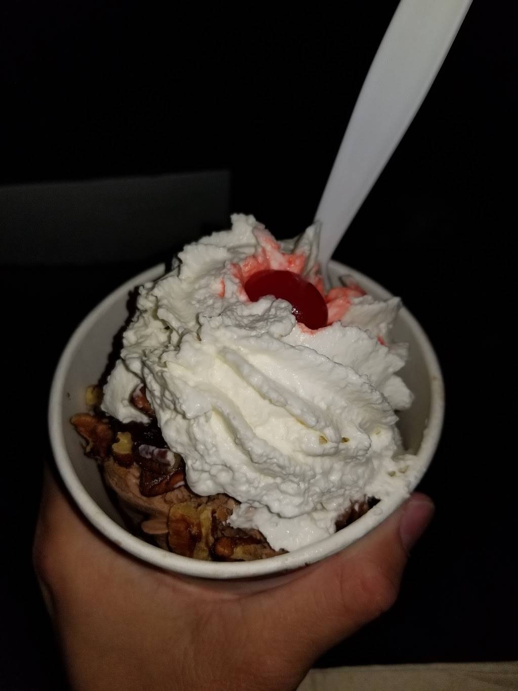 Oberweis Ice Cream and Dairy Store | restaurant | 80 E Northwest Hwy, Mt Prospect, IL 60056, USA | 8475776100 OR +1 847-577-6100