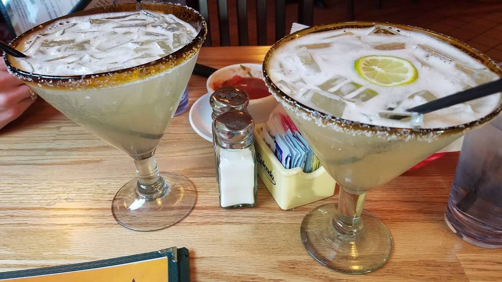 Los Tios Grill | restaurant | 201 Harrison St SE, Leesburg, VA 20175, USA | 5712913652 OR +1 571-291-3652