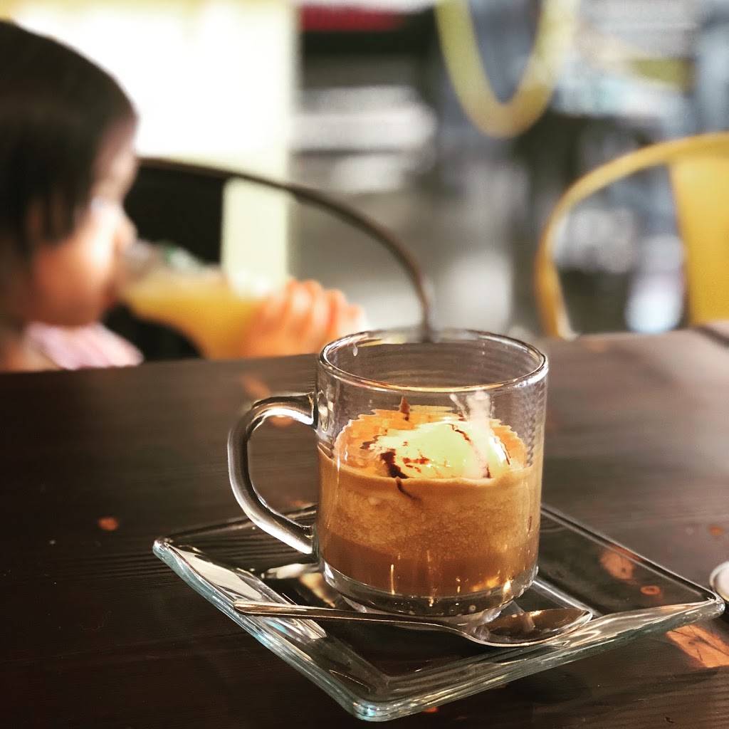 CoCo Crêpes, Waffles & Coffee | cafe | 13533 University Blvd #200, Sugar Land, TX 77479, USA | 2812076540 OR +1 281-207-6540