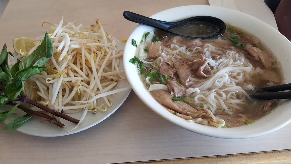 Sao Sao | restaurant | 7209 Boulevard Taschereau #106, Brossard, QC J4Y 1A1, Canada | 4504432388 OR +1 450-443-2388