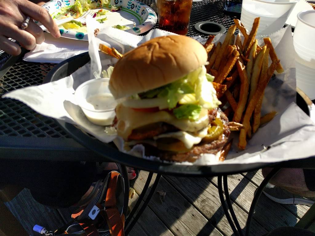 Canal Boat Lounge | restaurant | 119 Canal St S, Canal Fulton, OH 44614, USA | 3308549902 OR +1 330-854-9902