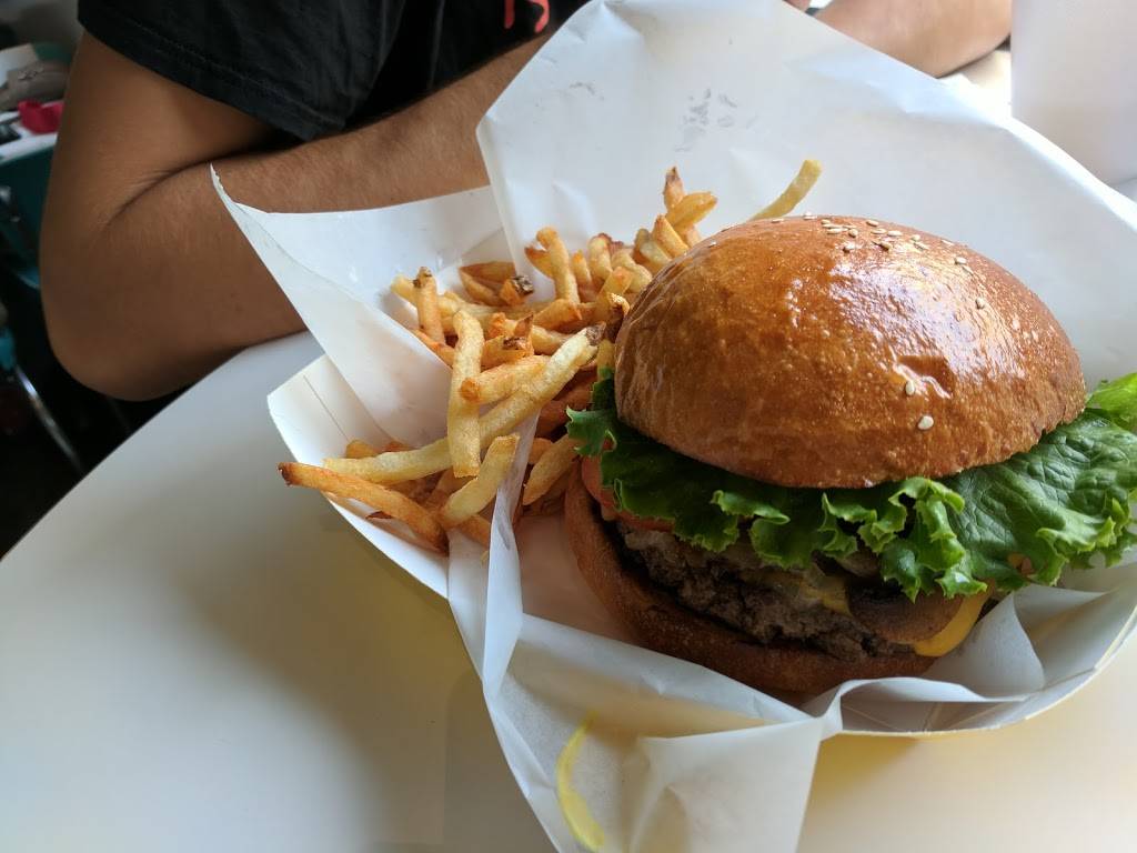 Burger Place | restaurant | 811 E New Haven Ave, Melbourne, FL 32901, USA | 3216768914 OR +1 321-676-8914