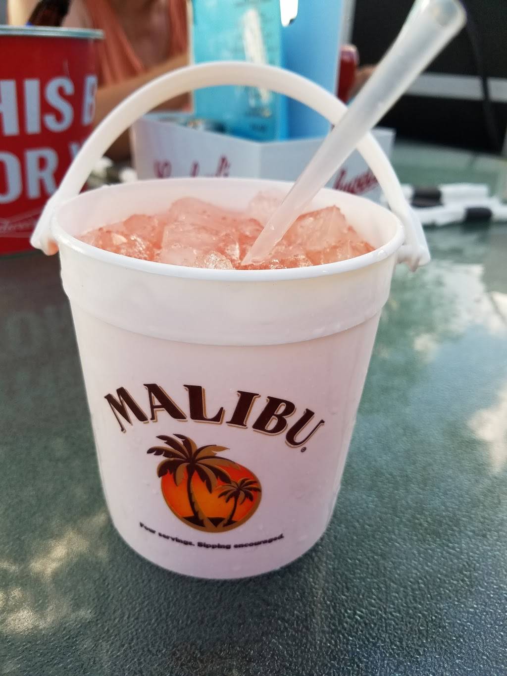 Boathouse Food & Deck | restaurant | 601 N Shore Dr, St Charles, MO 63301, USA | 6362503300 OR +1 636-250-3300