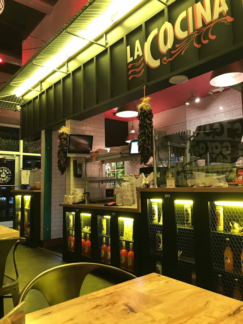 Salsa Fiesta | restaurant | 1050 NW 14th St, Miami, FL 33136, USA | 3056153831 OR +1 305-615-3831