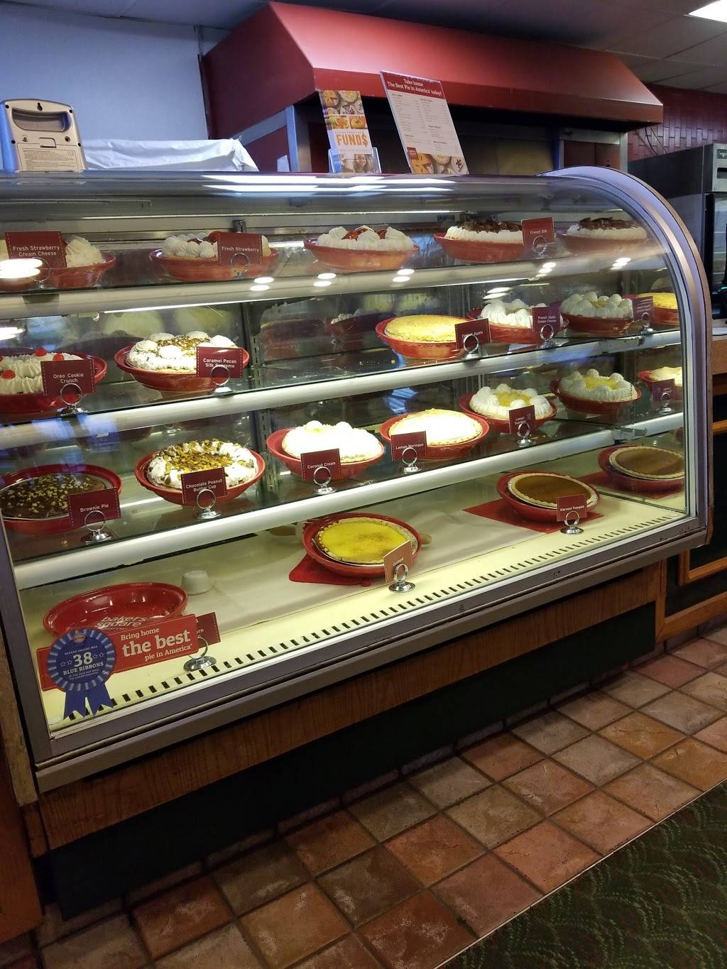 Bakers Square Restaurant & Bakery | restaurant | 10200 W National Ave, West Allis, WI 53227, USA | 4145461220 OR +1 414-546-1220