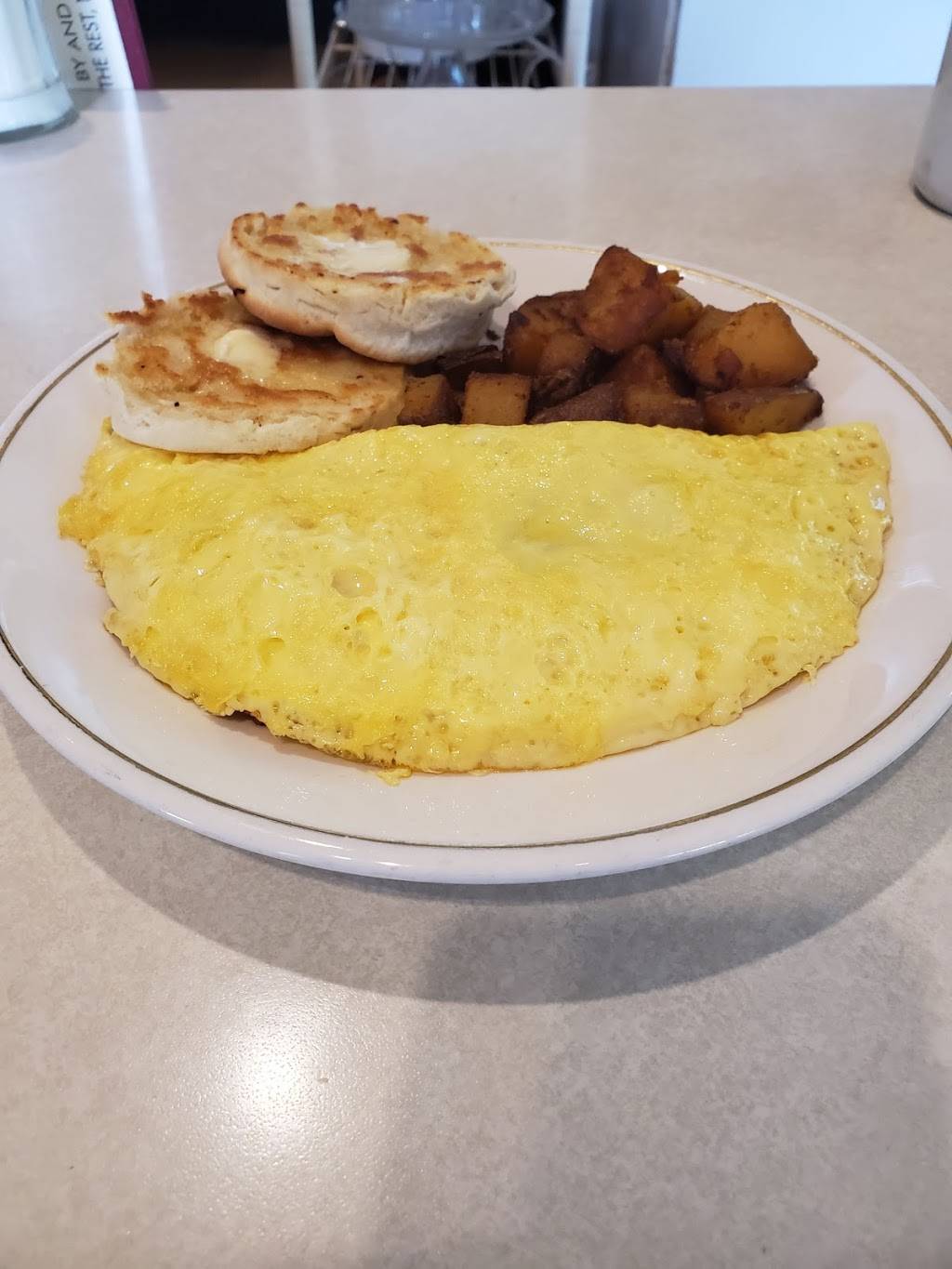 Sandi Rose Cafe | restaurant | 450 E Center St, West Bridgewater, MA 02379, USA | 5085803447 OR +1 508-580-3447