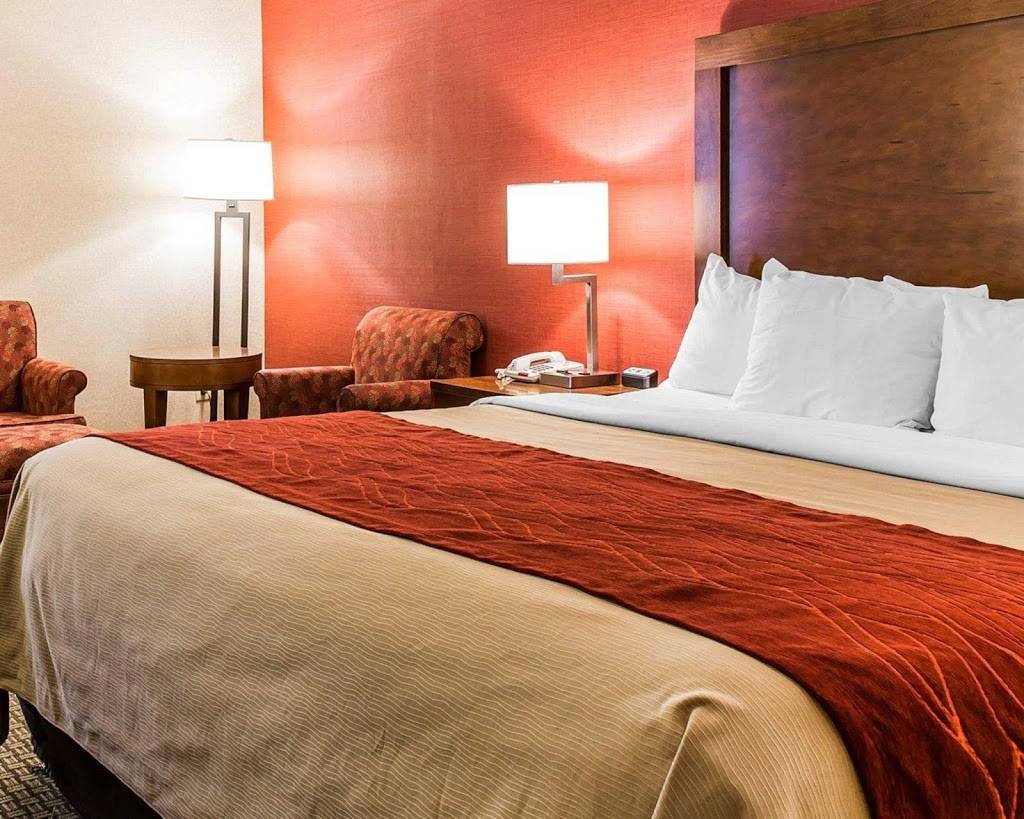 Comfort Inn | restaurant | 900 Morrissey Blvd, Boston, MA 02122, USA | 6172879200 OR +1 617-287-9200