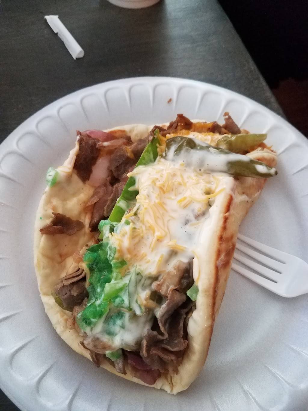 Sams Greek Café | restaurant | 1761 Tiny Town Rd, Clarksville, TN 37042, USA | 9318025583 OR +1 931-802-5583