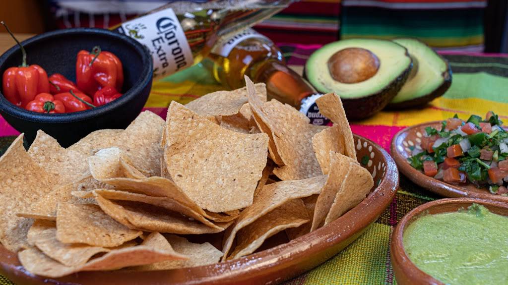 Taqueria La Salsita | restaurant | 11755 W Little York Rd #106, Houston, TX 77041, USA | 8322304736 OR +1 832-230-4736