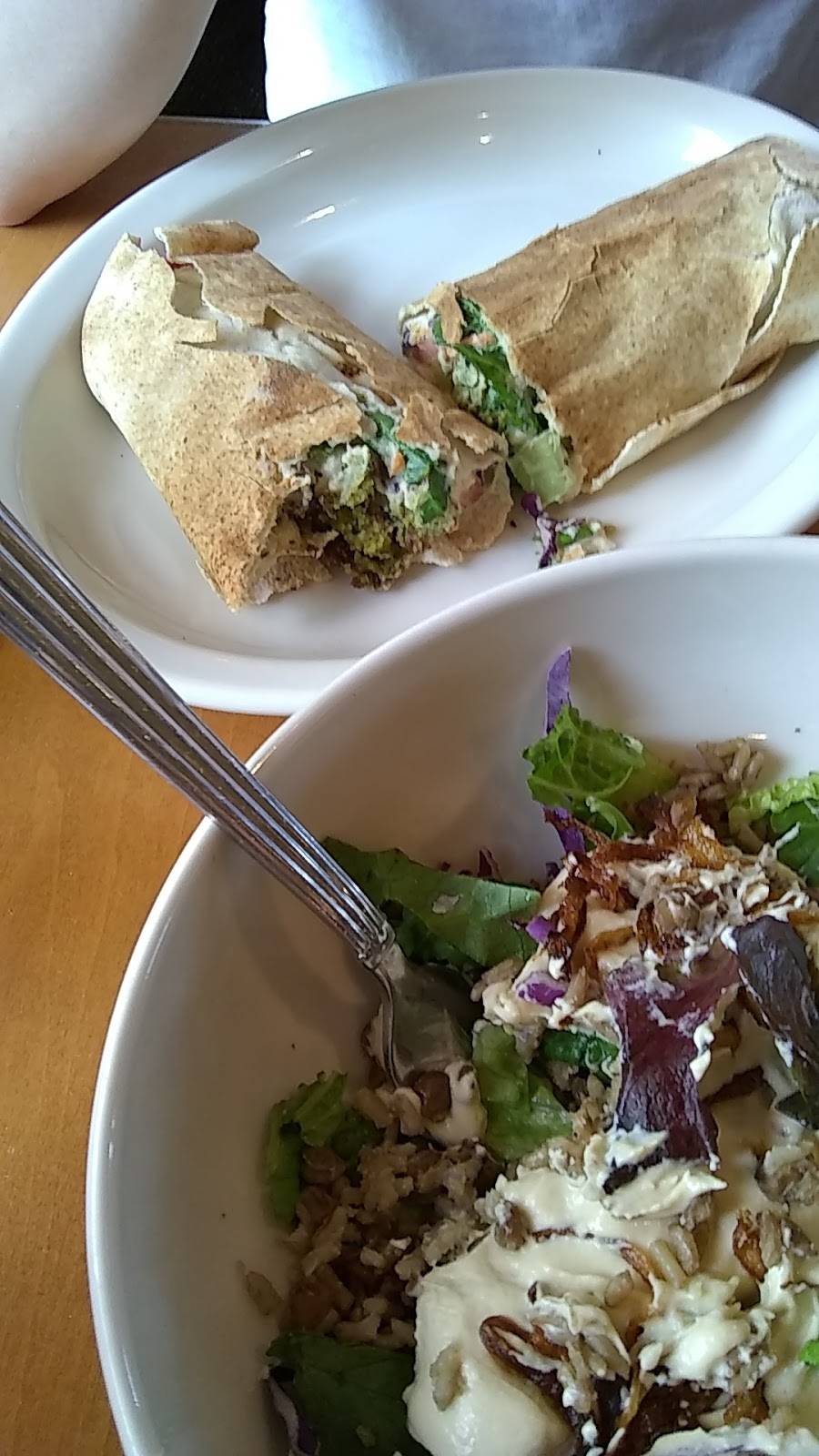 Aladdins Eatery Mentor | restaurant | 8870 Mentor Ave, Mentor, OH 44060, USA | 4402055966 OR +1 440-205-5966