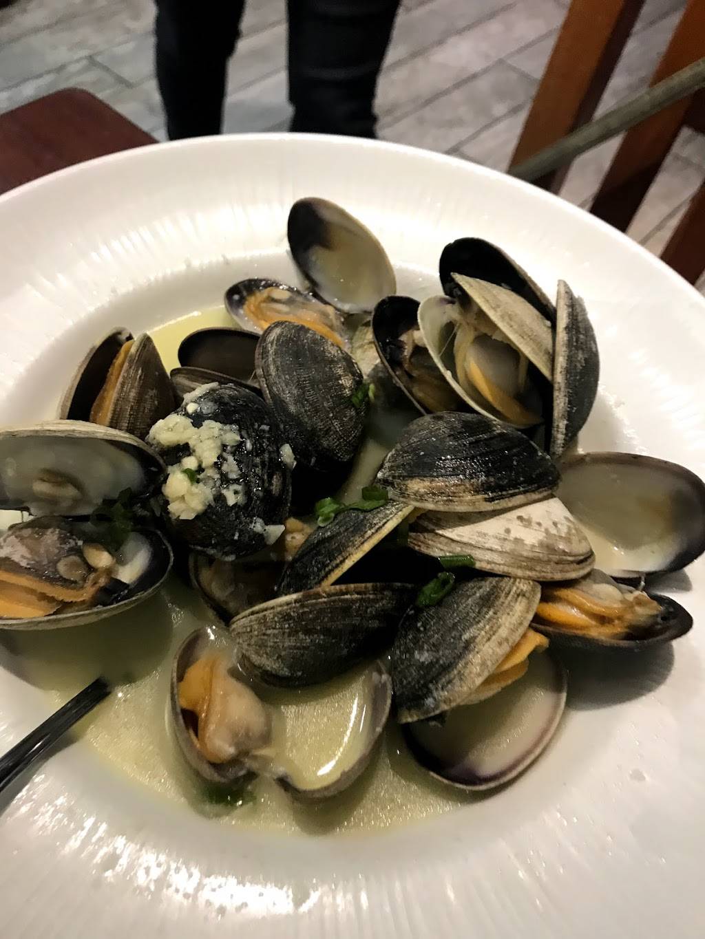 Uncles Fish Market & Grill | restaurant | 98-1005 Moanalua Rd, Aiea, HI 96701, USA | 8082750063 OR +1 808-275-0063