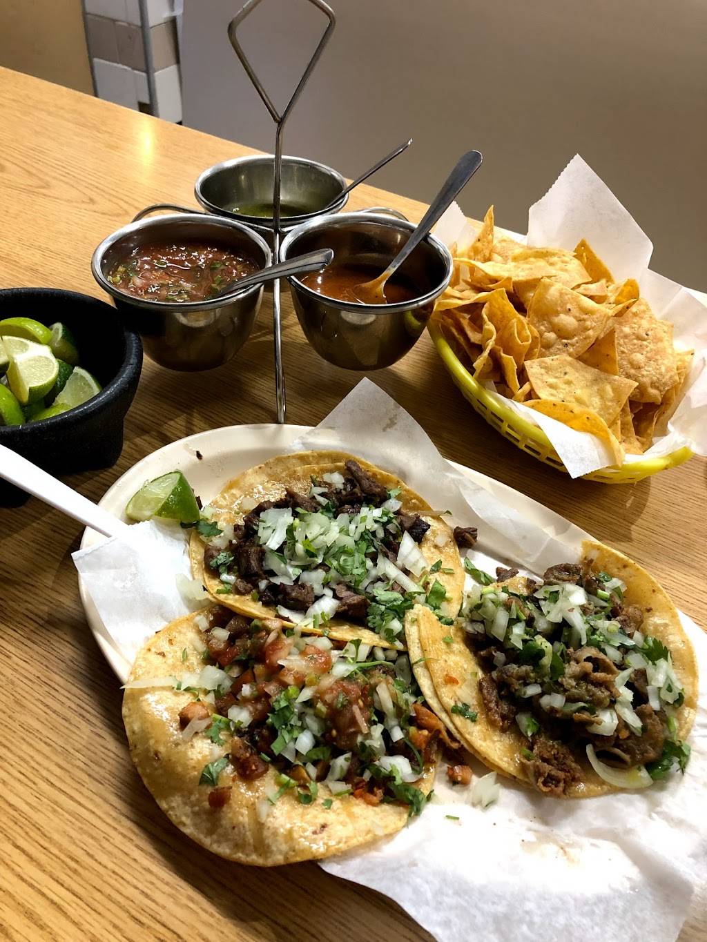 El Taconazo La Fiesta | restaurant | 7146 W Diversey Ave, Chicago, IL 60707, USA | 7736371152 OR +1 773-637-1152