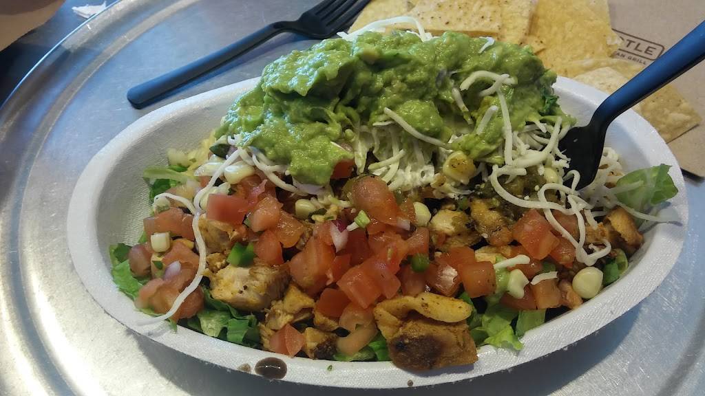 Chipotle Mexican Grill | restaurant | 2946 Chain Bridge Rd Ste I, Oakton, VA 22124, USA | 5713285279 OR +1 571-328-5279