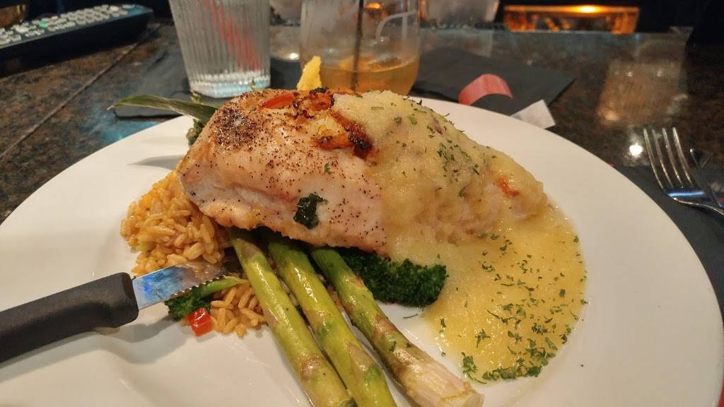 Swerve Grille | restaurant | 20126 Chagrin Blvd, Shaker Heights, OH 44122, USA | 2169916787 OR +1 216-991-6787