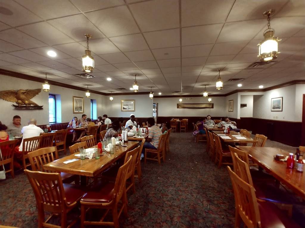 U.S.S. Chowder Pot IV | restaurant | 165 Brainard Rd, Hartford, CT 06114, USA | 8602443311 OR +1 860-244-3311