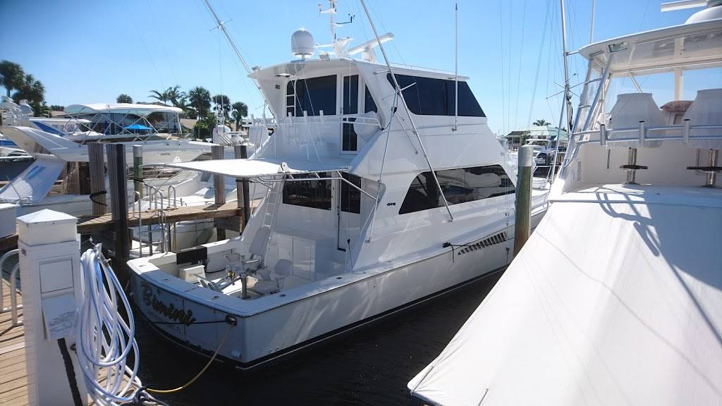 Lighthouse Point Yacht Club | restaurant | 2701 NE 42nd St, Lighthouse Point, FL 33064, USA | 9549427244 OR +1 954-942-7244