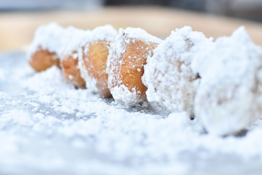 Baton Creole | restaurant | 5500 S Congress Ave, Austin, TX 78745, USA | 5129863834 OR +1 512-986-3834