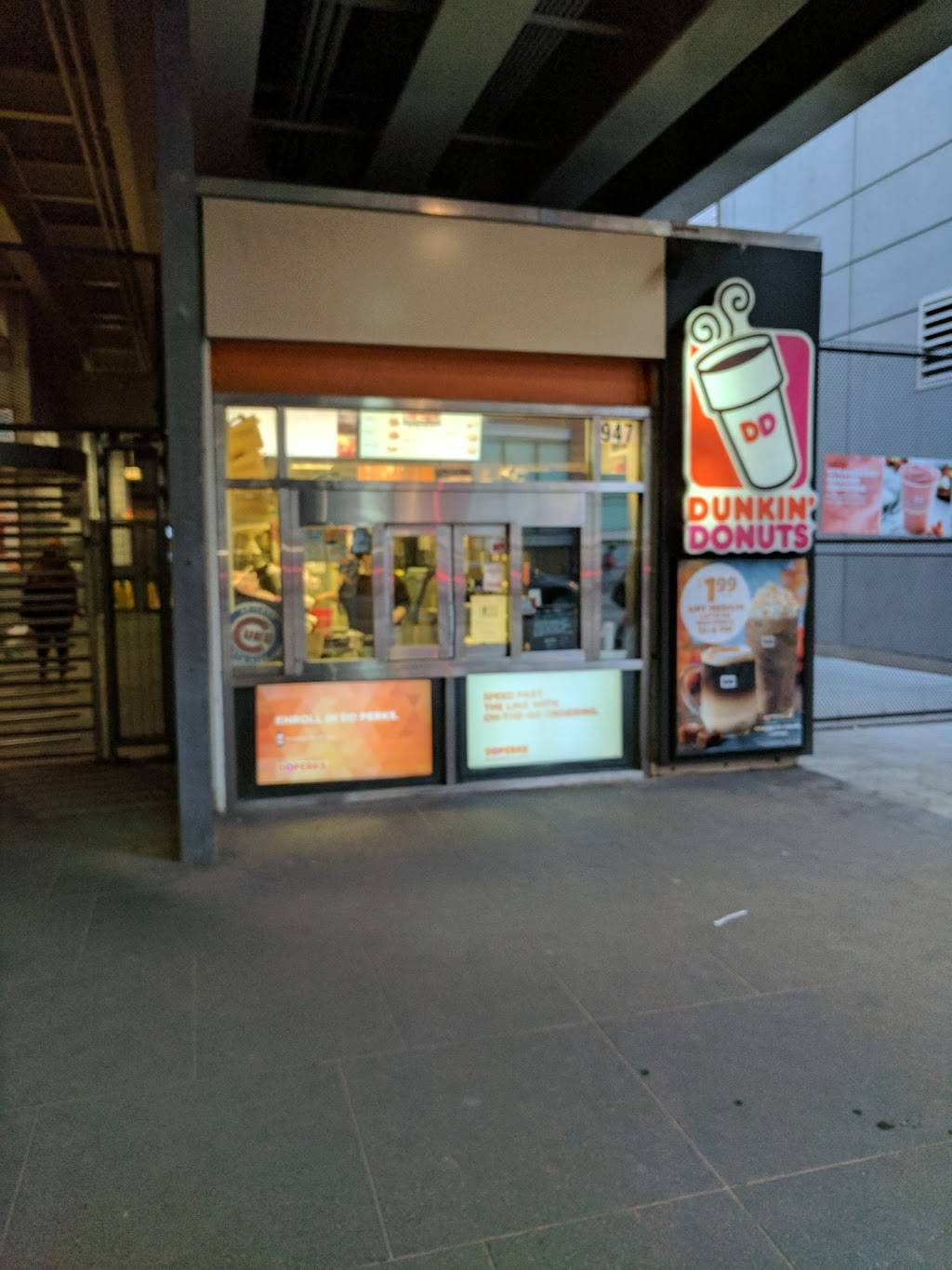Dunkin Donuts | cafe | 947 W Fullerton Ave, Chicago, IL 60614, USA | 7732486101 OR +1 773-248-6101