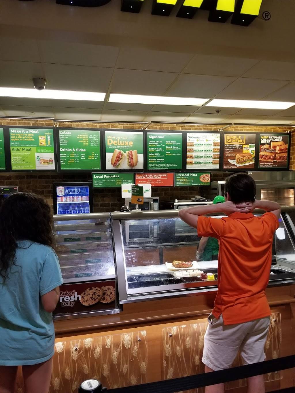 Subway Restaurants | restaurant | University of Florida, Rawlings Hall, 651 Newell Dr, Gainesville, FL 32611, USA | 3522940767 OR +1 352-294-0767