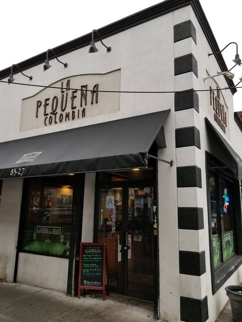La Pequeña Colombia | restaurant | 83-27 Roosevelt Ave, Jackson Heights, NY 11372, USA | 7184788700 OR +1 718-478-8700