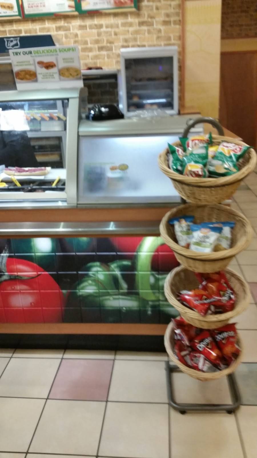 Subway Restaurants | restaurant | 4287 Summer Avenue Space #101, Memphis, TN 38122, USA | 9017633995 OR +1 901-763-3995