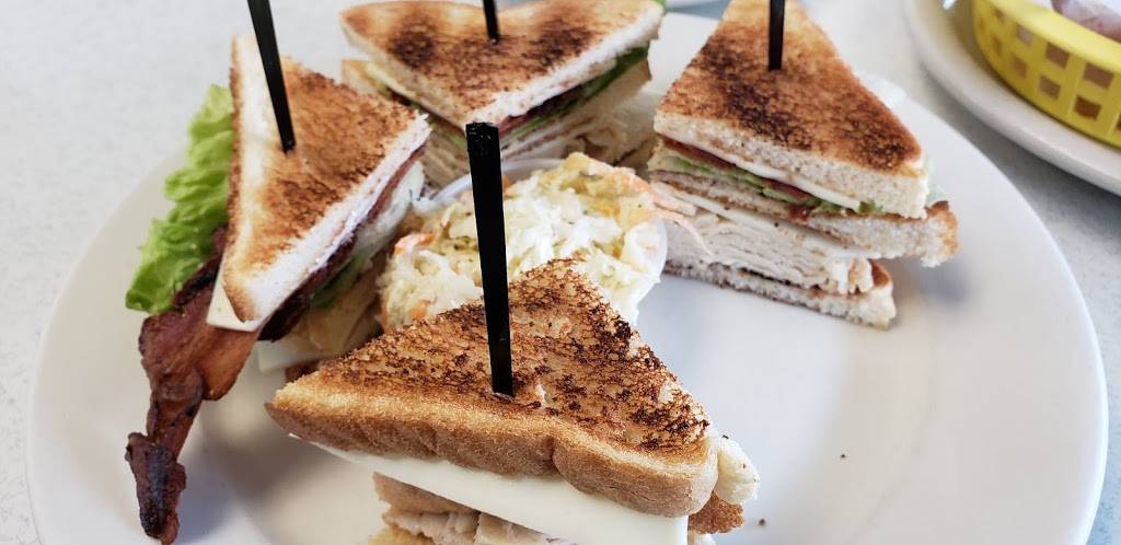 Bobs Diner | restaurant | 6053 Ridge Ave, Philadelphia, PA 19128, USA | 2154839002 OR +1 215-483-9002