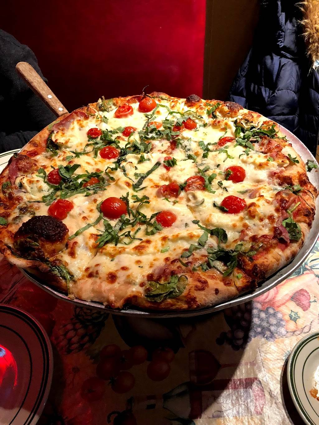 Regina Pizzeria | restaurant | 44 Station Landing, Medford, MA 02155, USA | 7813061222 OR +1 781-306-1222