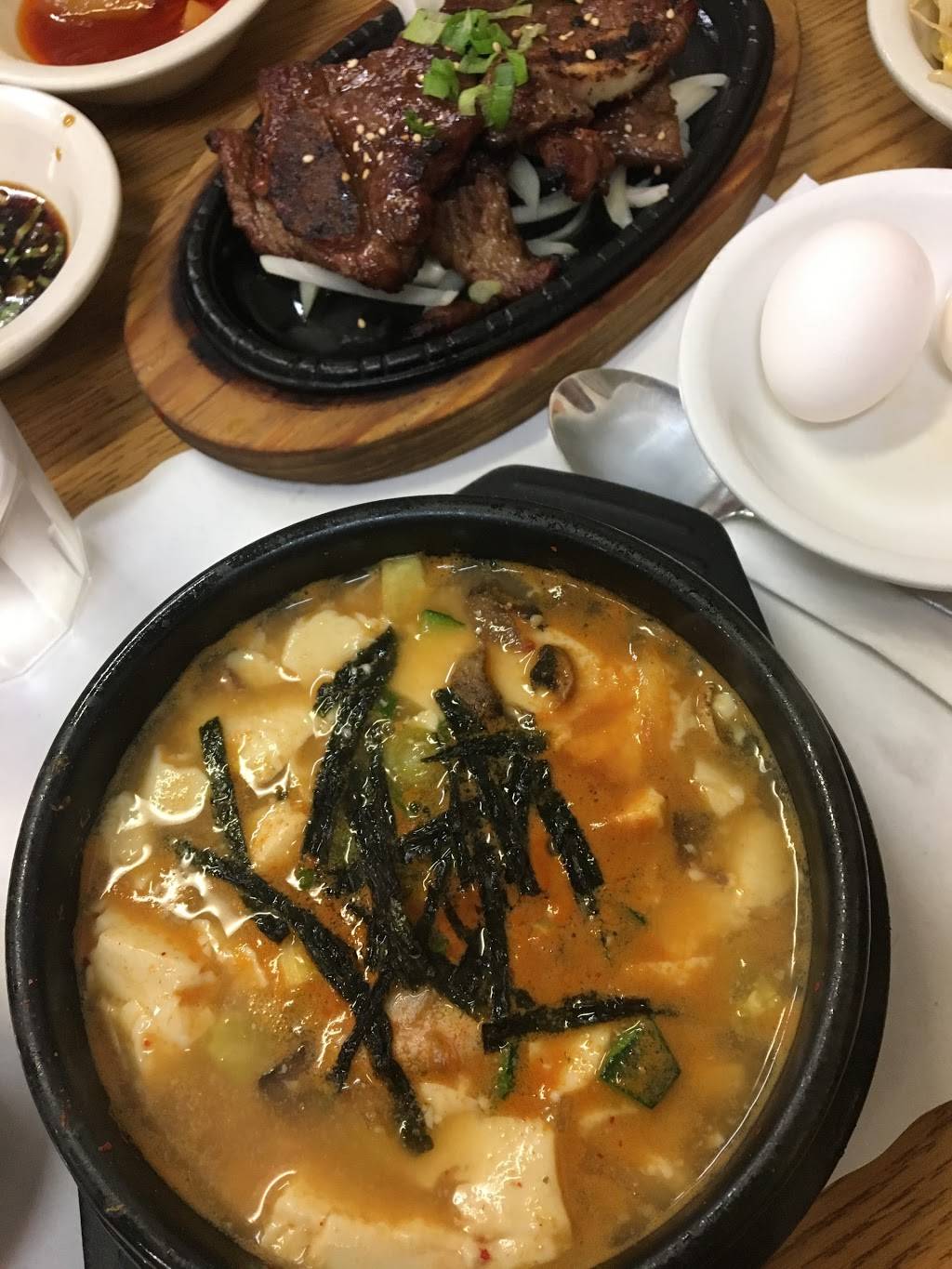 Evergreen Restaurant | restaurant | 17621 Sherman Way, Van Nuys, CA 91406, USA | 8187080099 OR +1 818-708-0099